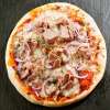 130. Pizza tonno